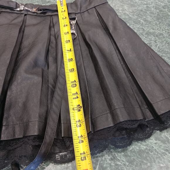 Little For Big Size XL Black Pleather Skirt With Straps & Silvertone Handcuffs - Picture 10 of 13